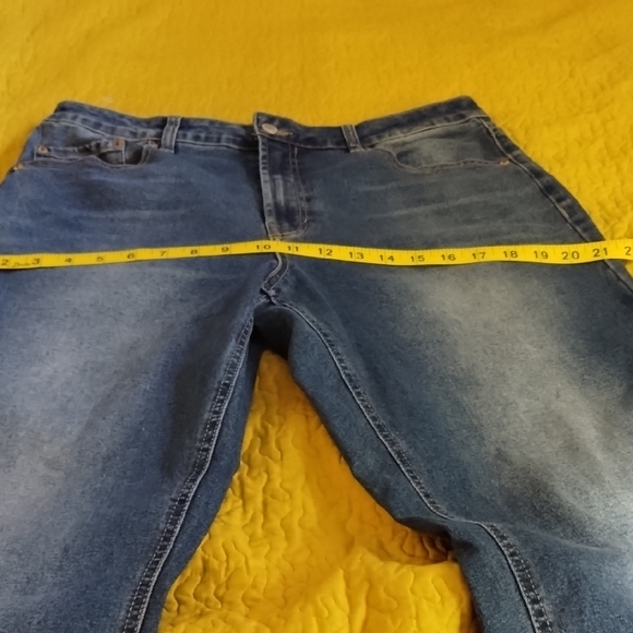 Frye Women's Straight Leg Jeans in Dark Blue Wash - Picture 12 of 14